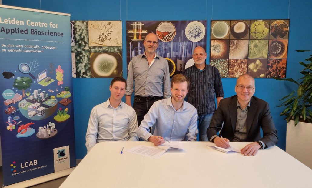 Alumni ondertekenen samenwerkingsovereenkomst met LCAB