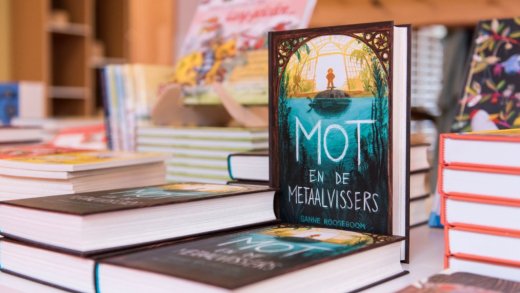 Verschillende boeken staan op display