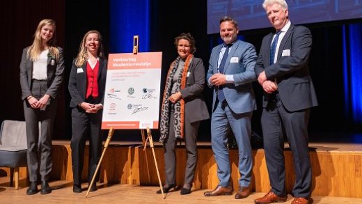 foto van Helen Queis, Anna Easton, Angelien Sanderman, Paul Dirkse en Jeroen ’t Hart