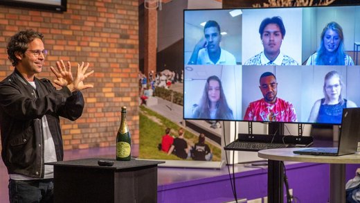 foto van Victor Mids tijdens opening online introductiedag