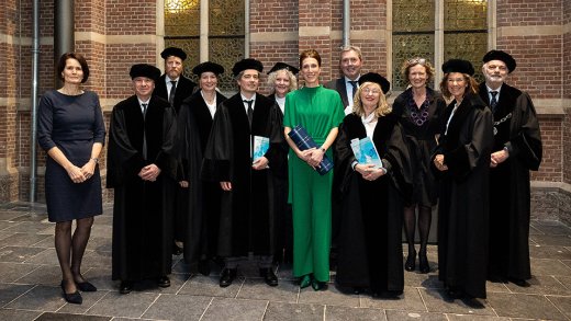 Groep-personen-met-in-het-midden-Wendy-Heemskerk
