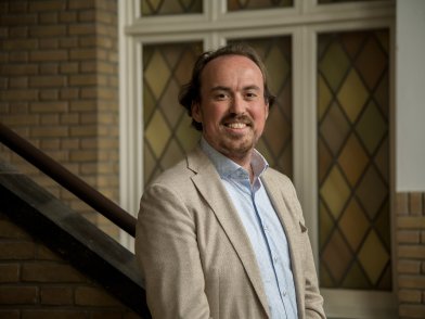 Portretfoto van Wouter Modderkolk. Fotograaf: Michel Verdooren