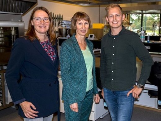 Foto van Astrid Heikema, Annasiet Siebenga en Wouter Kleijbeuker.