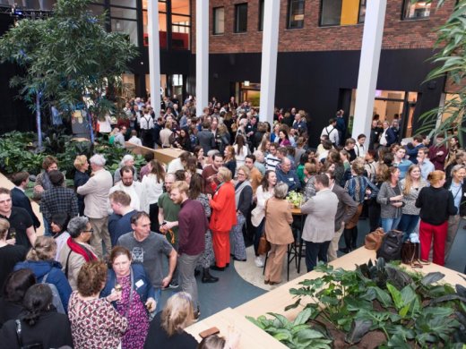 Hogeschool Leiden opent nieuwbouw met groot feest | Hogeschool Leiden