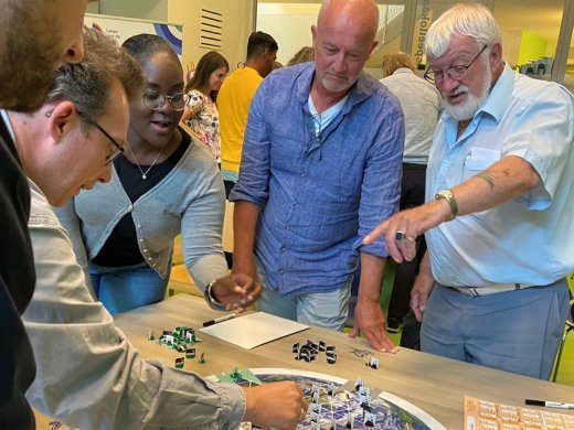 Deelnemers omgevingswetdag bespreken samen
