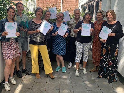 Eerste deelnemers cursus Train de Trainer Muziek Spel ontvangen hun certificaat