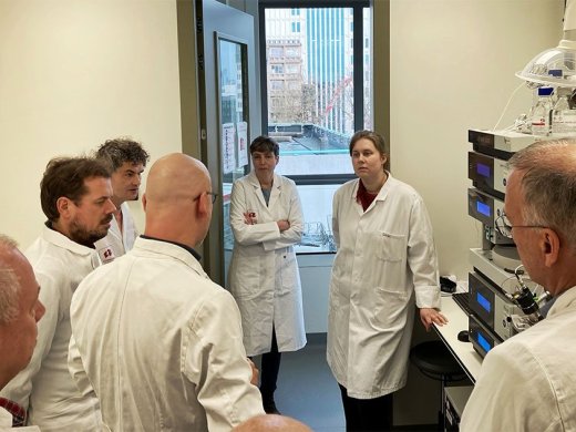 Foto van mensen in een lab