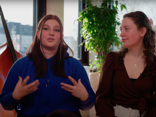 Portret still van studenten uit video over het jaarlijkse concert van opleiding Docent Muziek bij Hogeschool Leiden