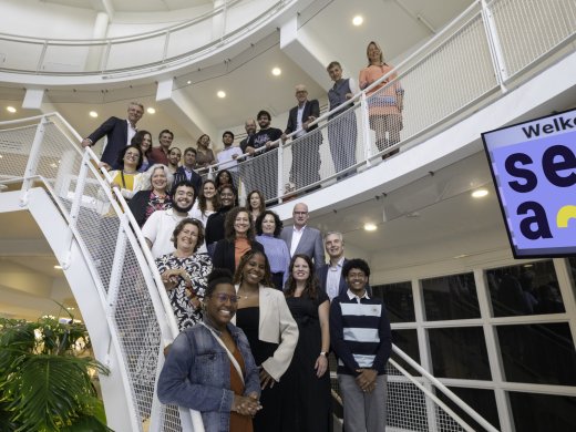 Groepsfoto met bestuurders, studenten en medewerkers van deelnemende hogescholen
