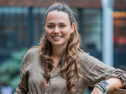 Een portretfoto van Lotte Didden, studente Vrijeschool Pabo.