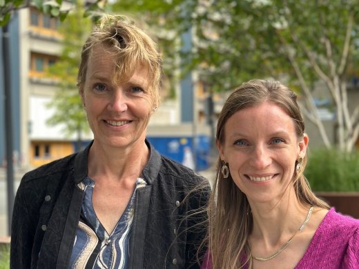 Jenny van der Steen en Caroline Overbeeke-Couprie.