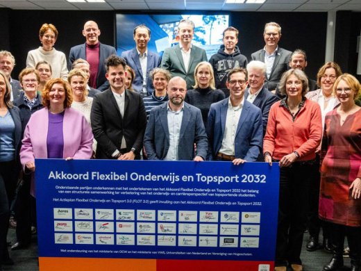 De ondertekening van het Akkoord Flexibel Onderwijs en Topsport (foto: NOC*NSF).