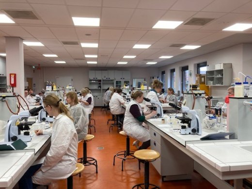 Jubileumeditie 20e Schimmelsymposium: Van de Kliniek tot de Microscoop!