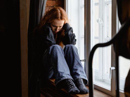 Foto van een jongere die met problemen kampt