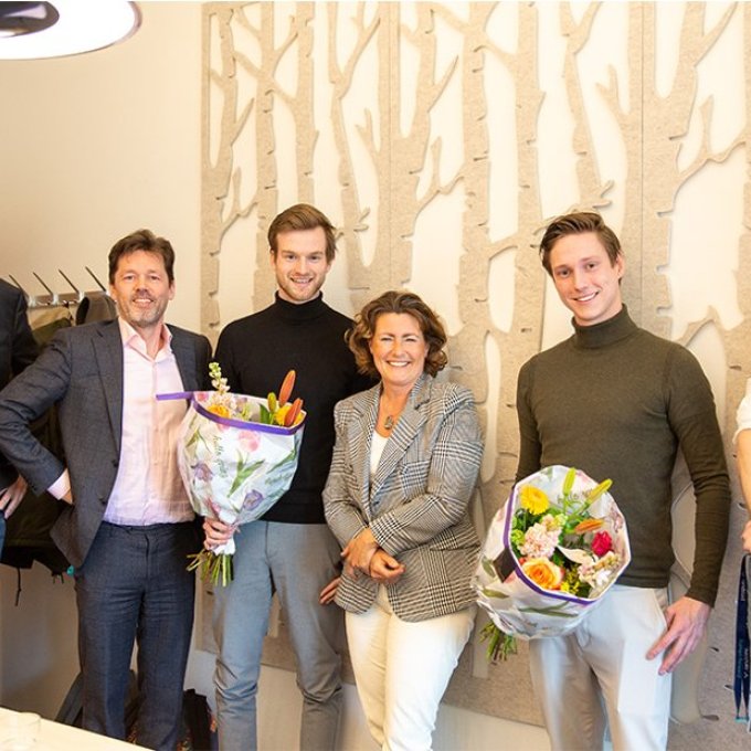 Foto van het College van Bestuur van Hogeschool Leiden en Stan Aanhane en Diederik Mud 
