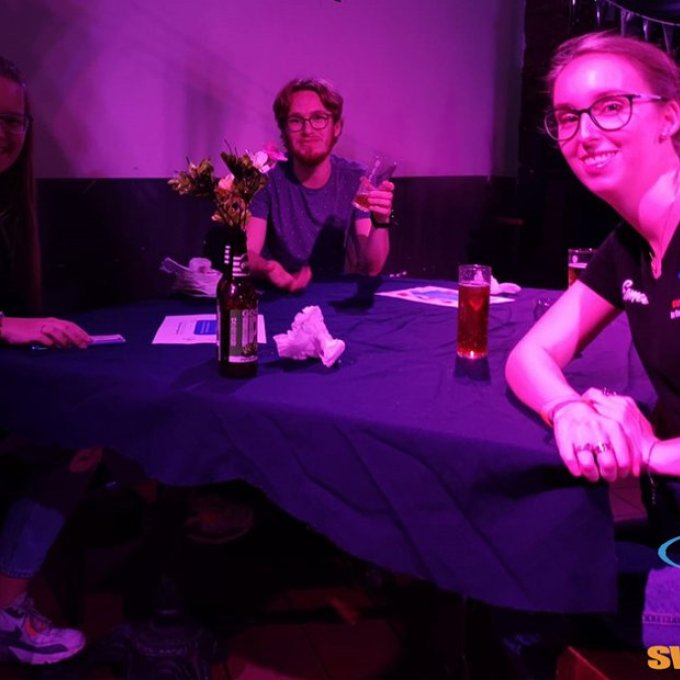Foto van een borrel van Nucleus