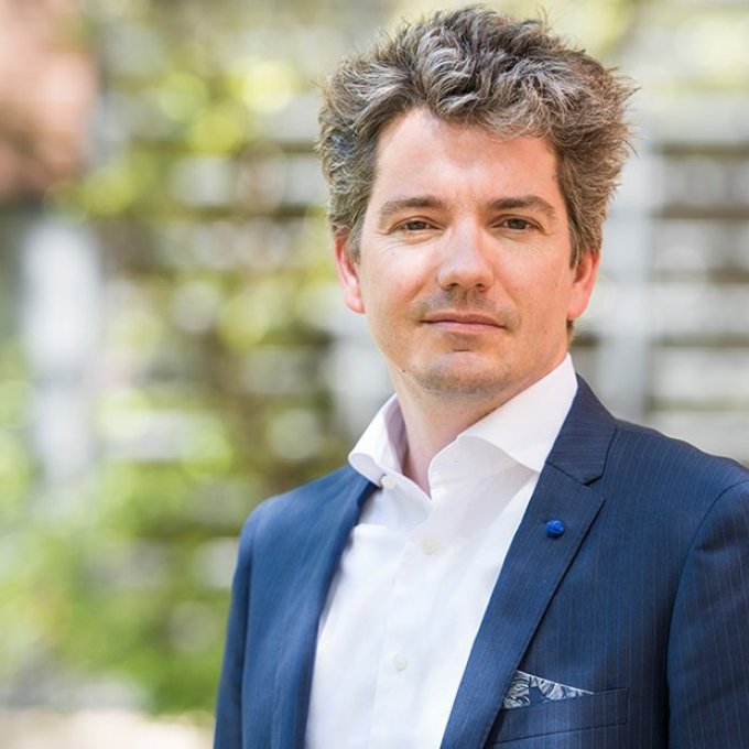 Christian, lector van de onderzoeksgroep Verpleegkundige Intramurale Ouderenzorg. 