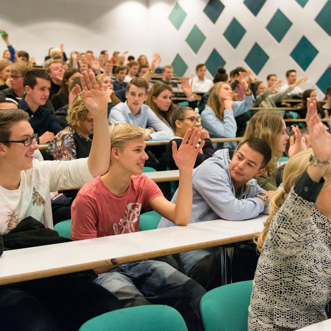 foto van studenten in een collegezaal